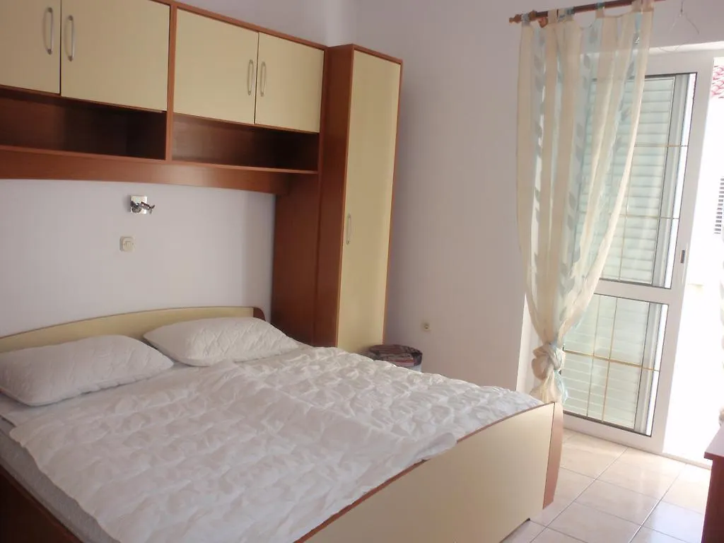 Apartments Lucica 3120 Banjol 0*, Rab Town Croatia